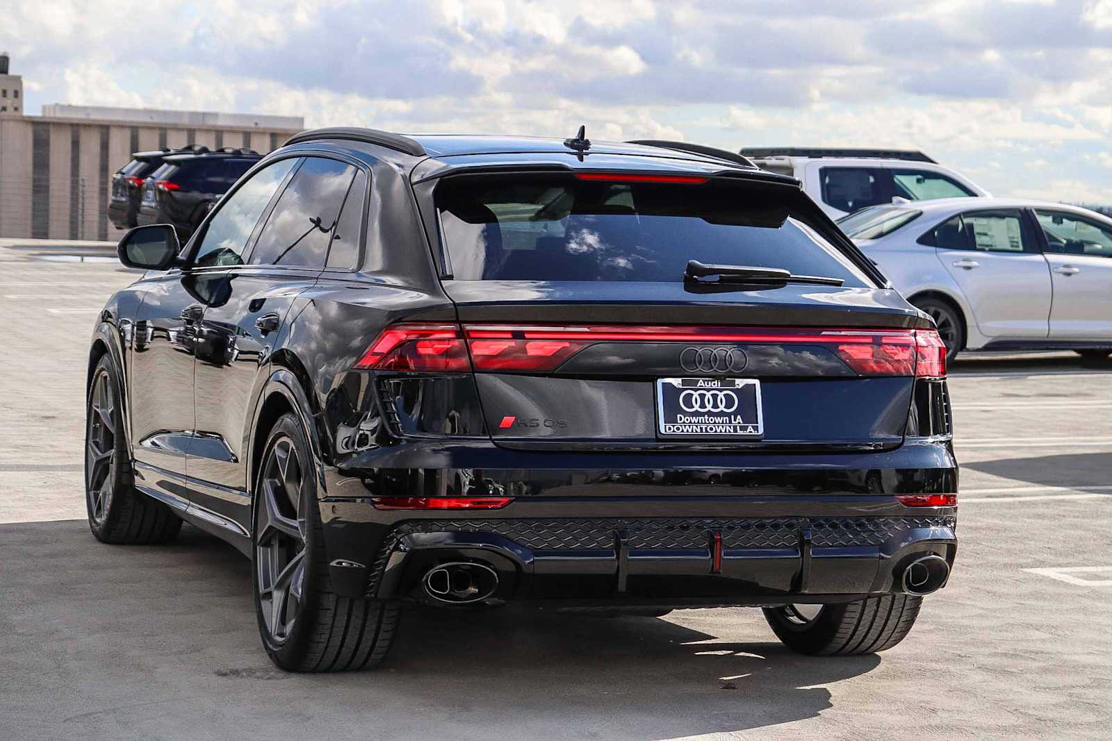 Thumbnail: 2026 Audi RS Q8 - 6