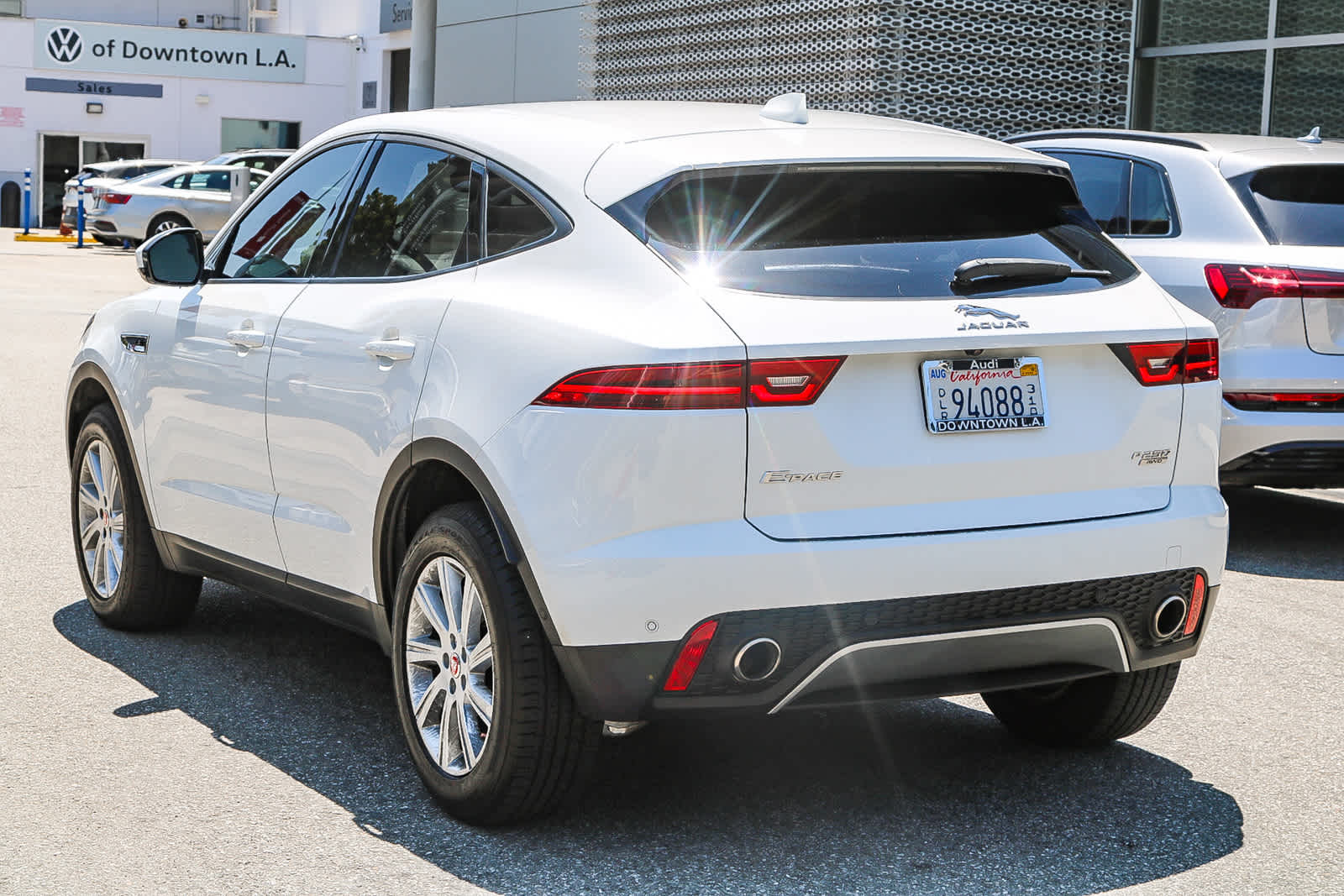 Thumbnail: 2018 Jaguar E-Pace - 7