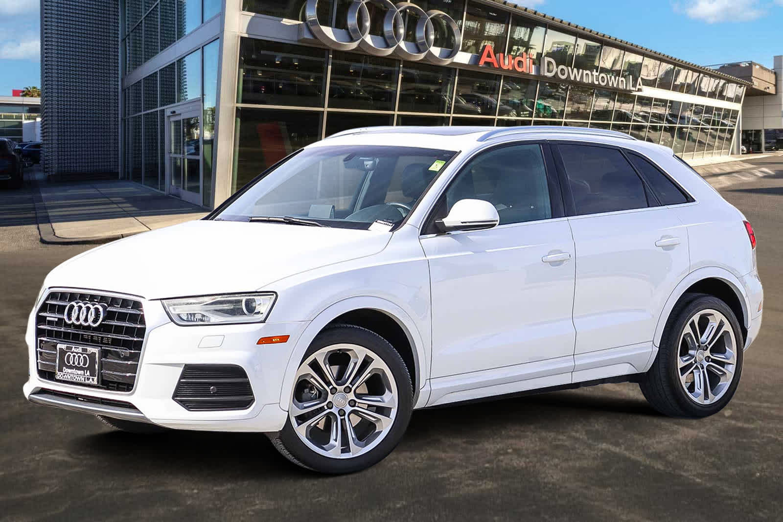 2016 Audi Q3 Premium Plus -
                  Los Angeles, CA