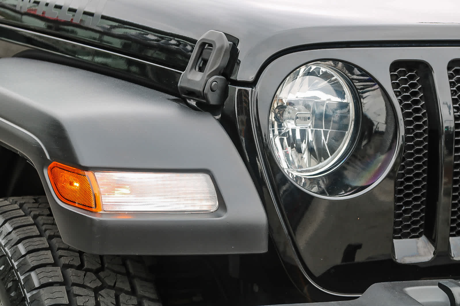 2021 Jeep Wrangler Unlimited Sport photo 4