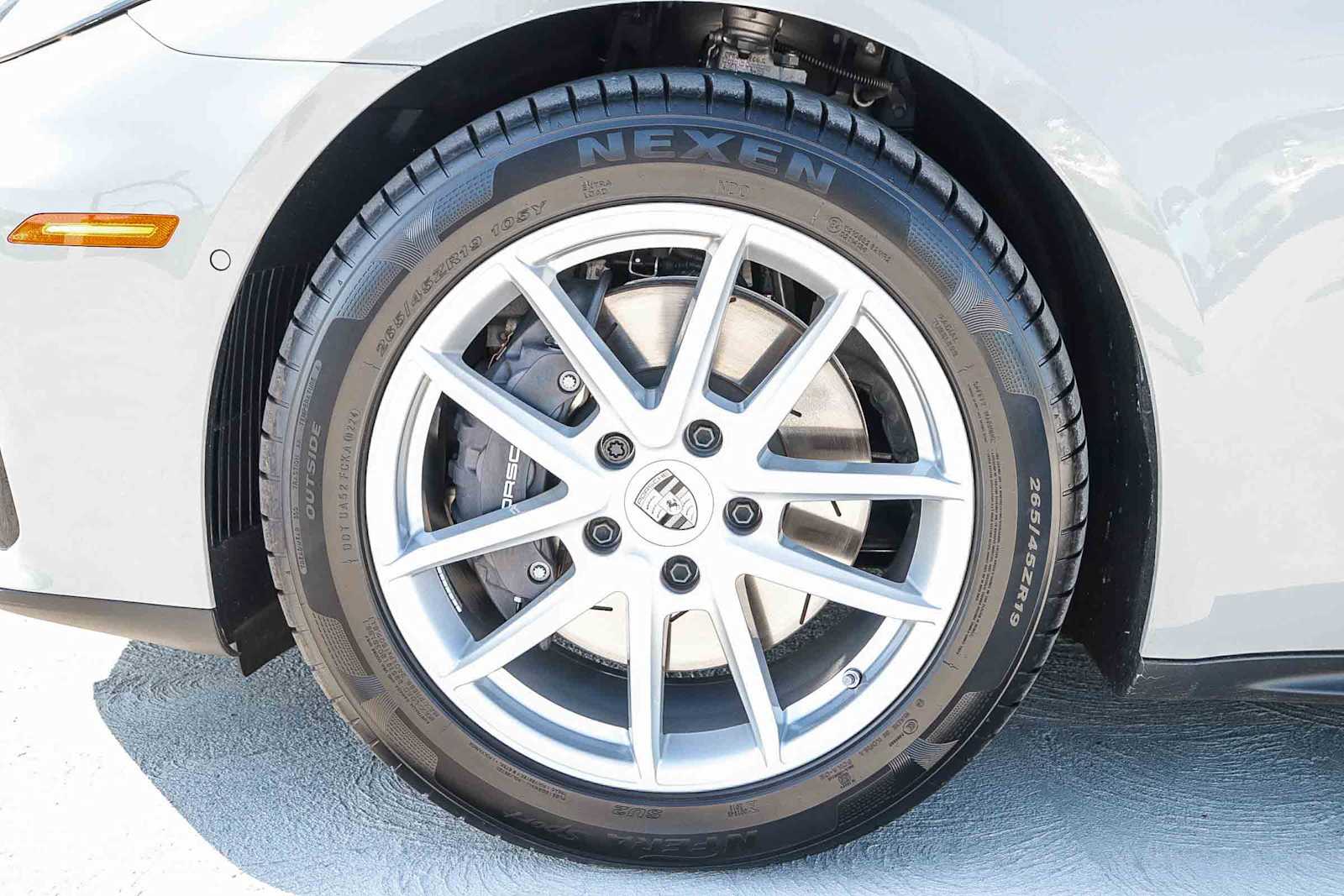 Thumbnail: 2025 Porsche Panamera - 12