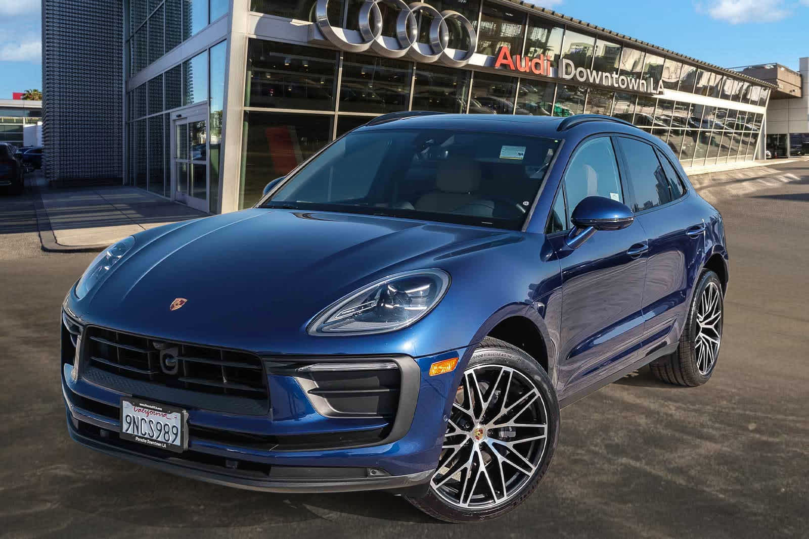 Thumbnail: 2024 Porsche Macan - 1