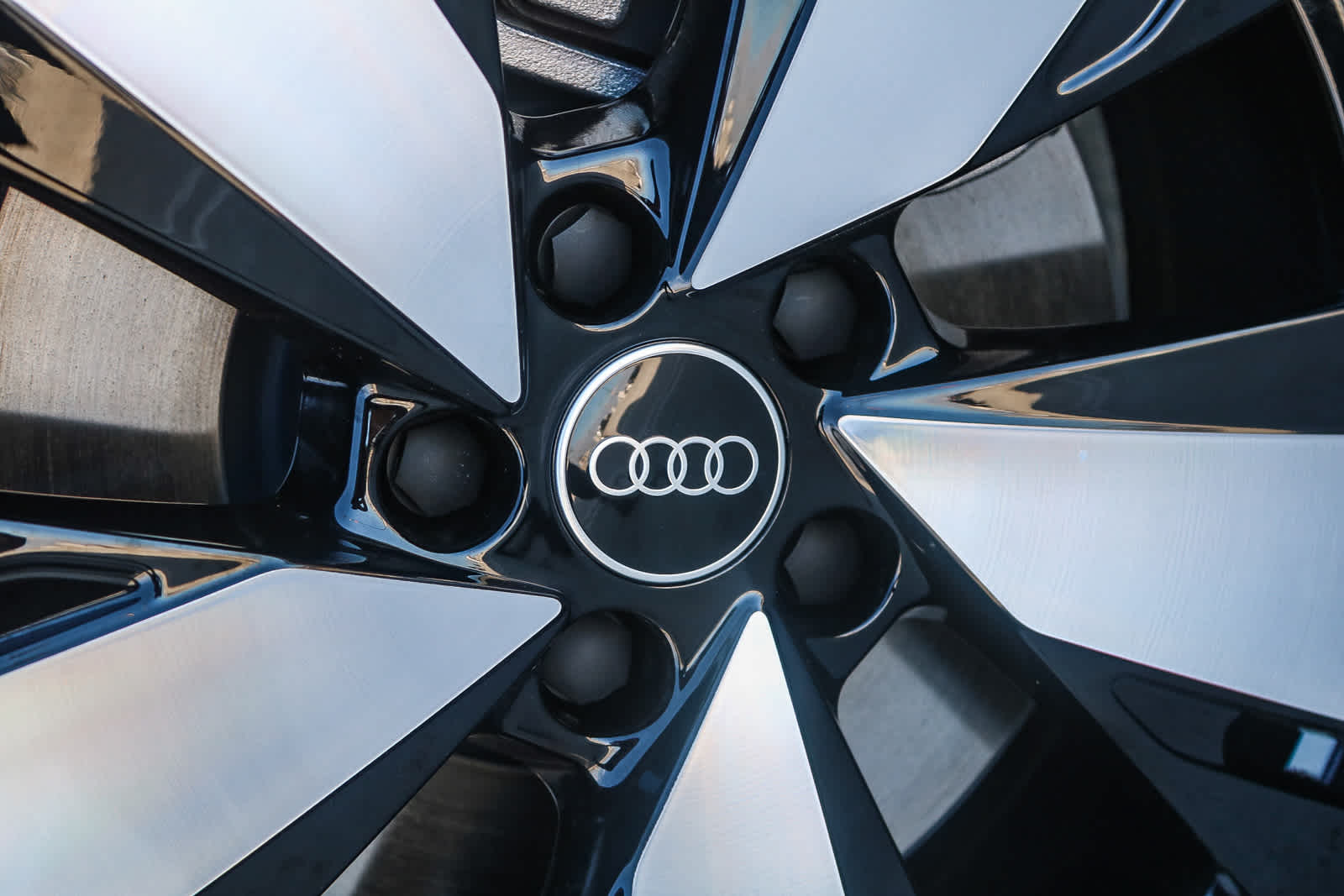 Thumbnail: 2025 Audi A5 - 15