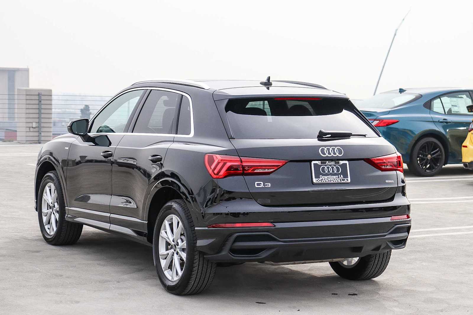 Thumbnail: 2025 Audi Q3 - 6