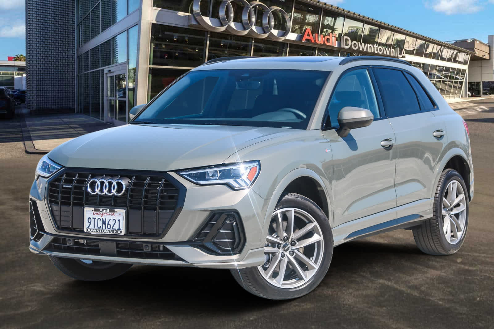 Thumbnail: 2025 Audi Q3 - 1