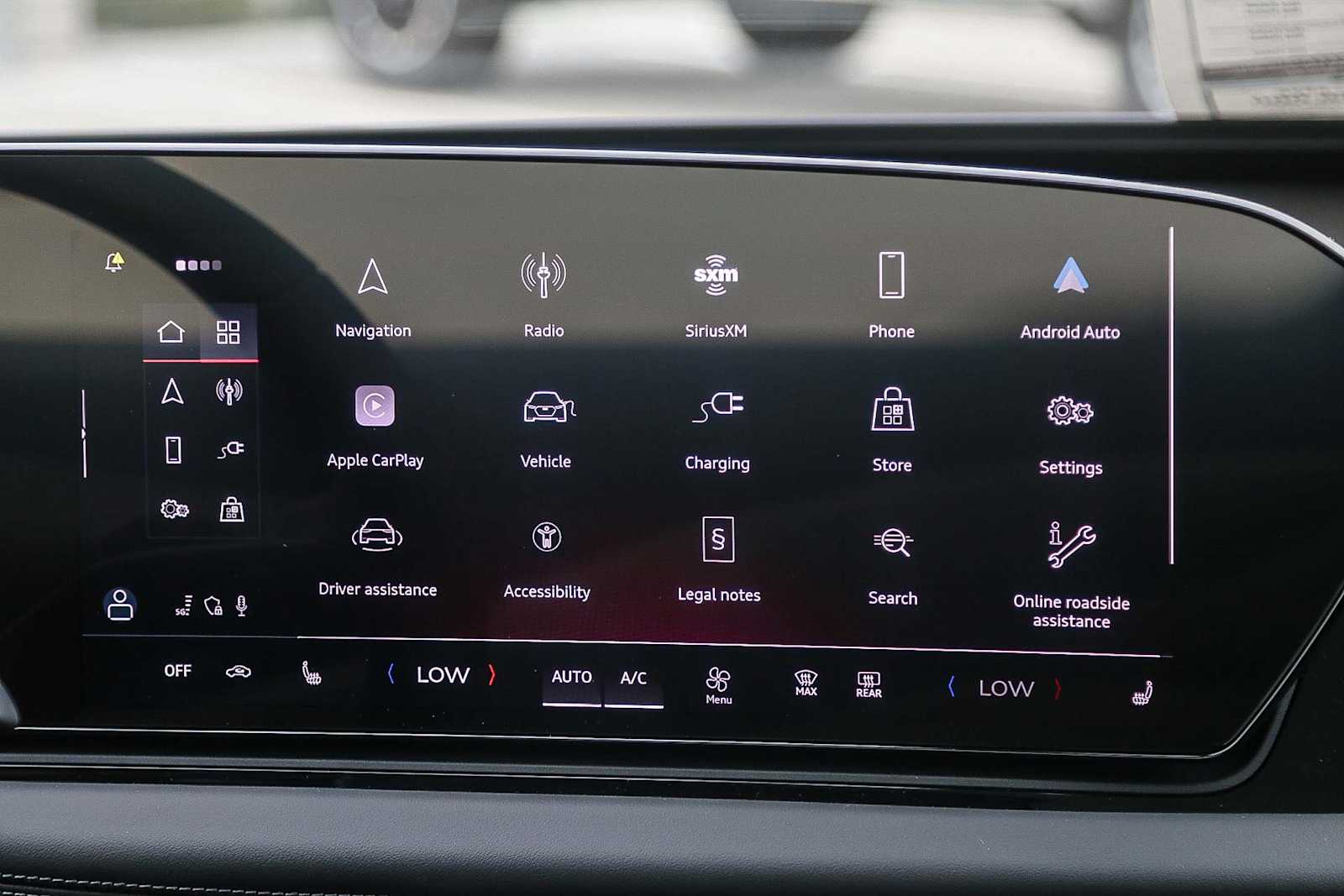 Thumbnail: 2025 Audi e-tron - 14
