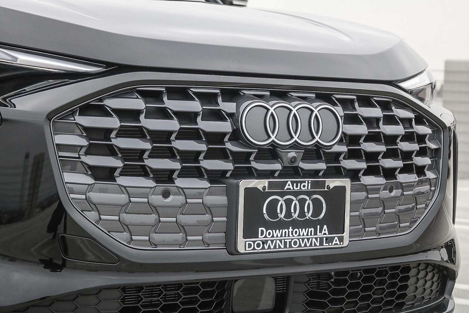 Thumbnail: 2025 Audi Q5 - 5