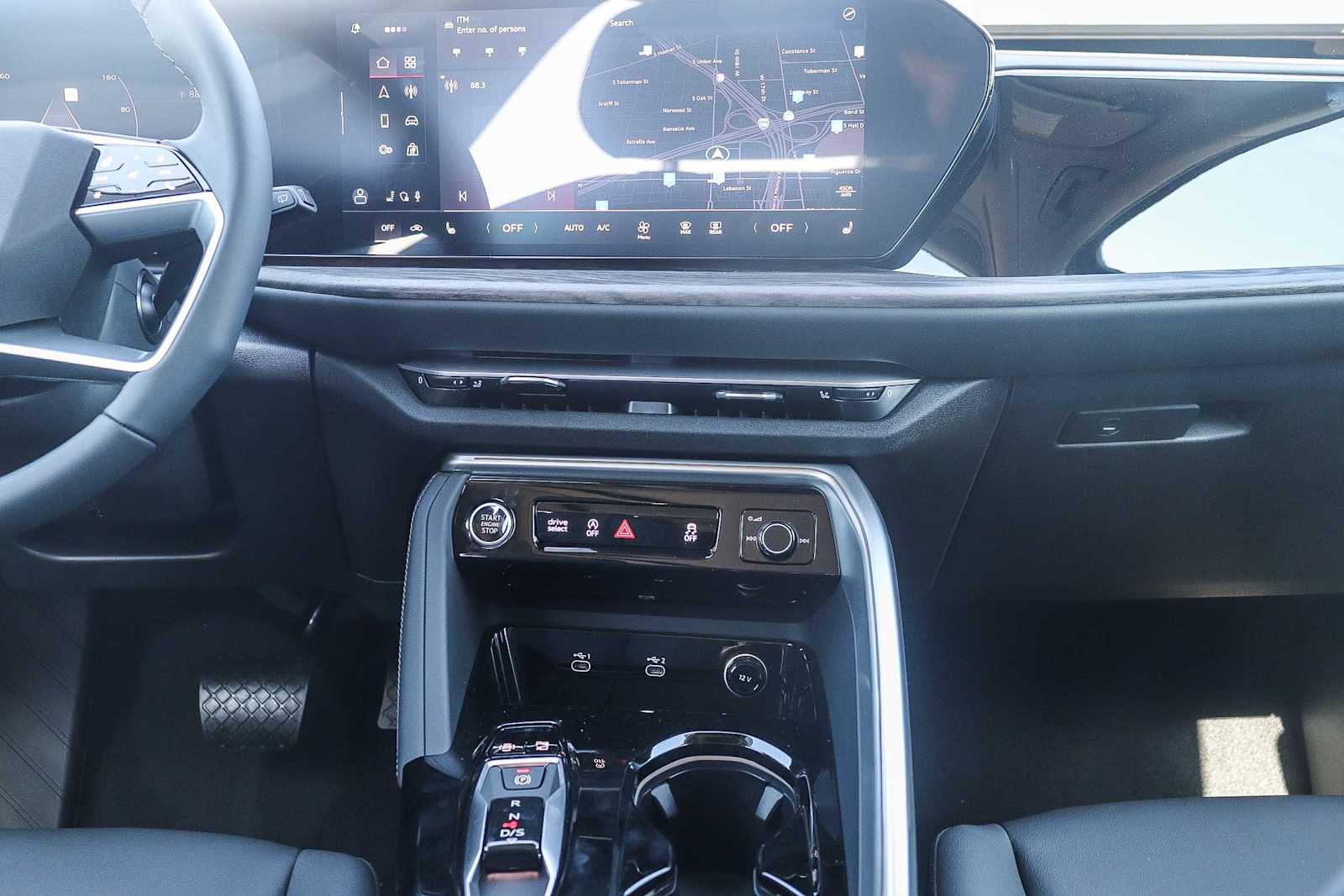 Thumbnail: 2025 Audi Q5 - 14