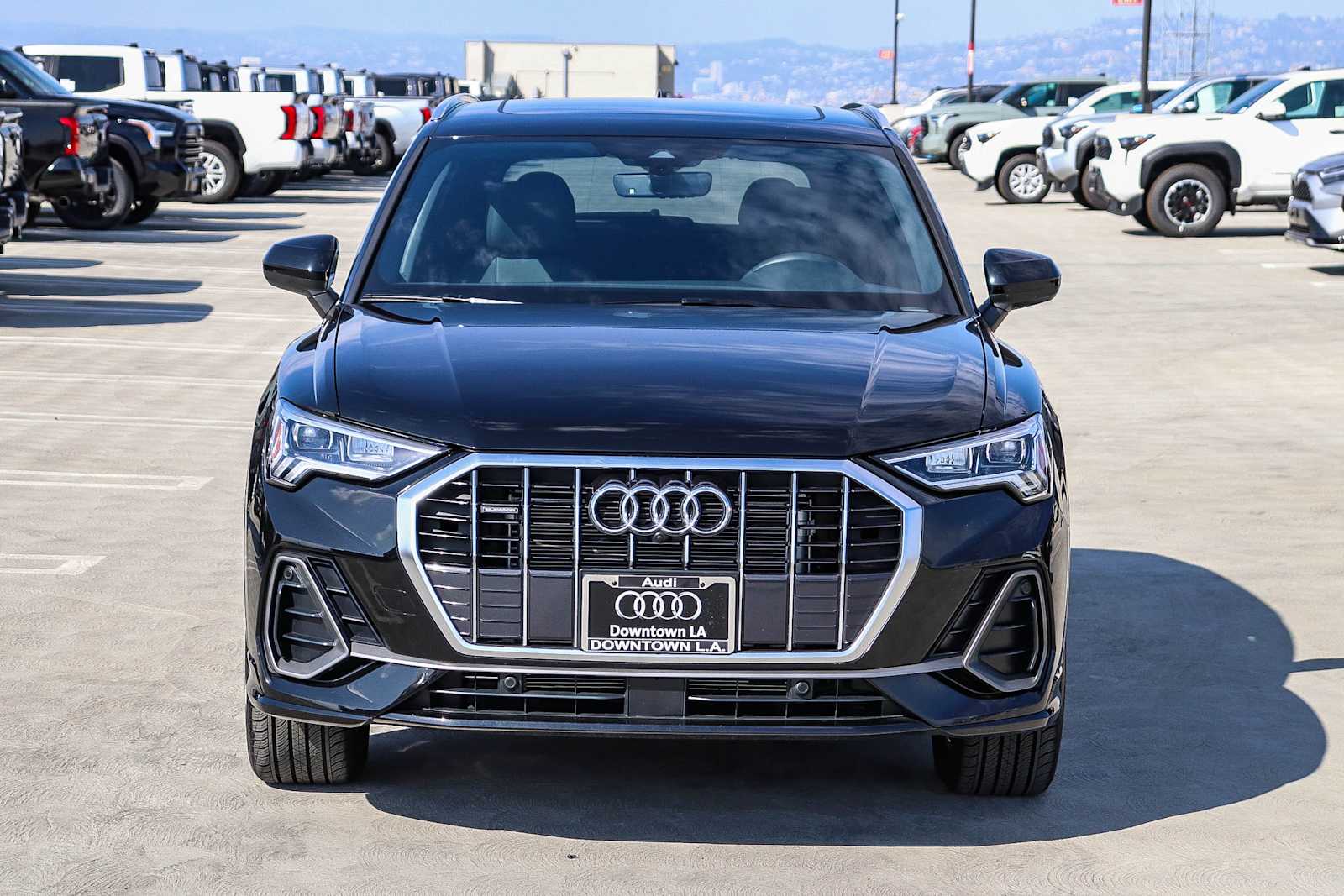 Thumbnail: 2025 Audi Q3 - 2