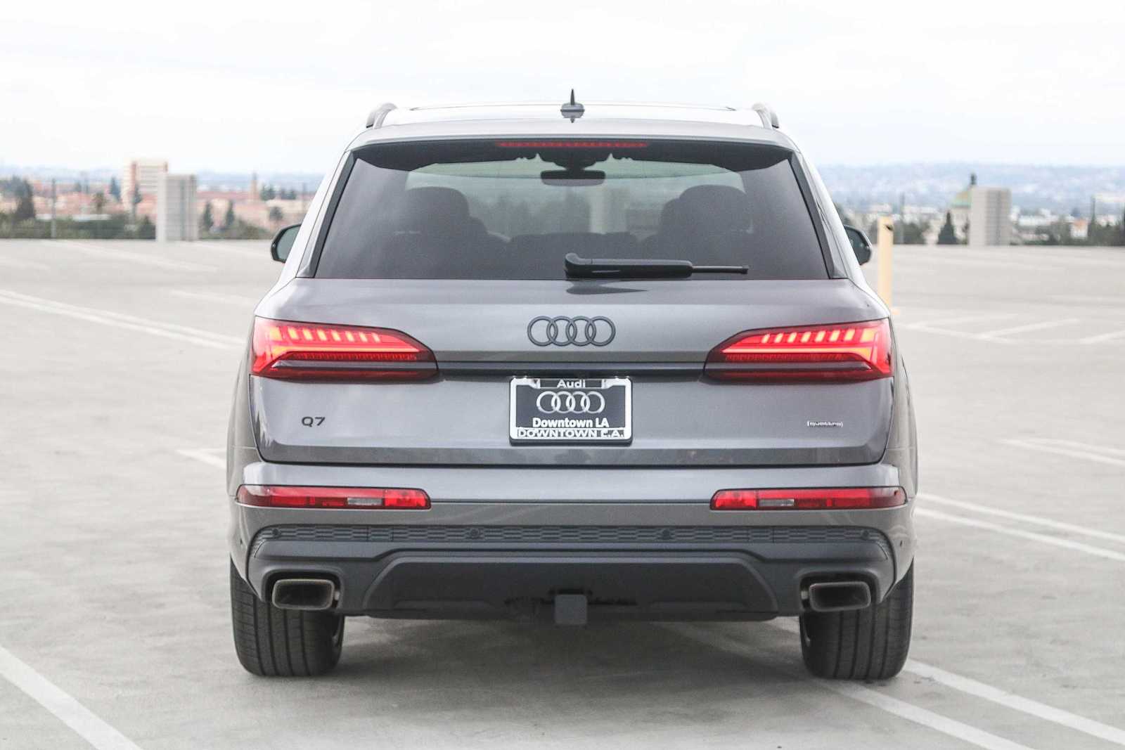 Thumbnail: 2026 Audi Q7 - 8