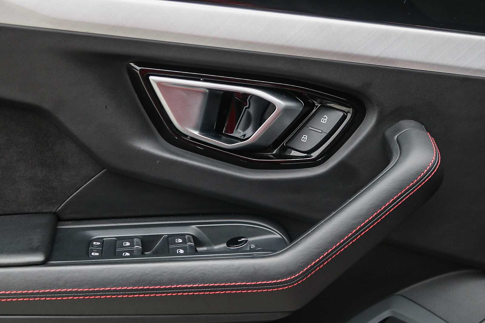 Thumbnail: 2021 Lamborghini Urus - 27