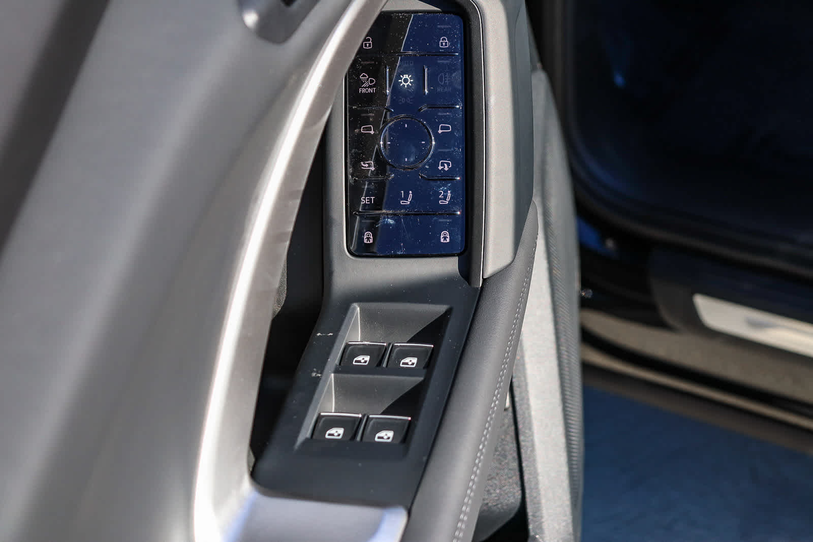 Thumbnail: 2025 Audi Q5 - 25