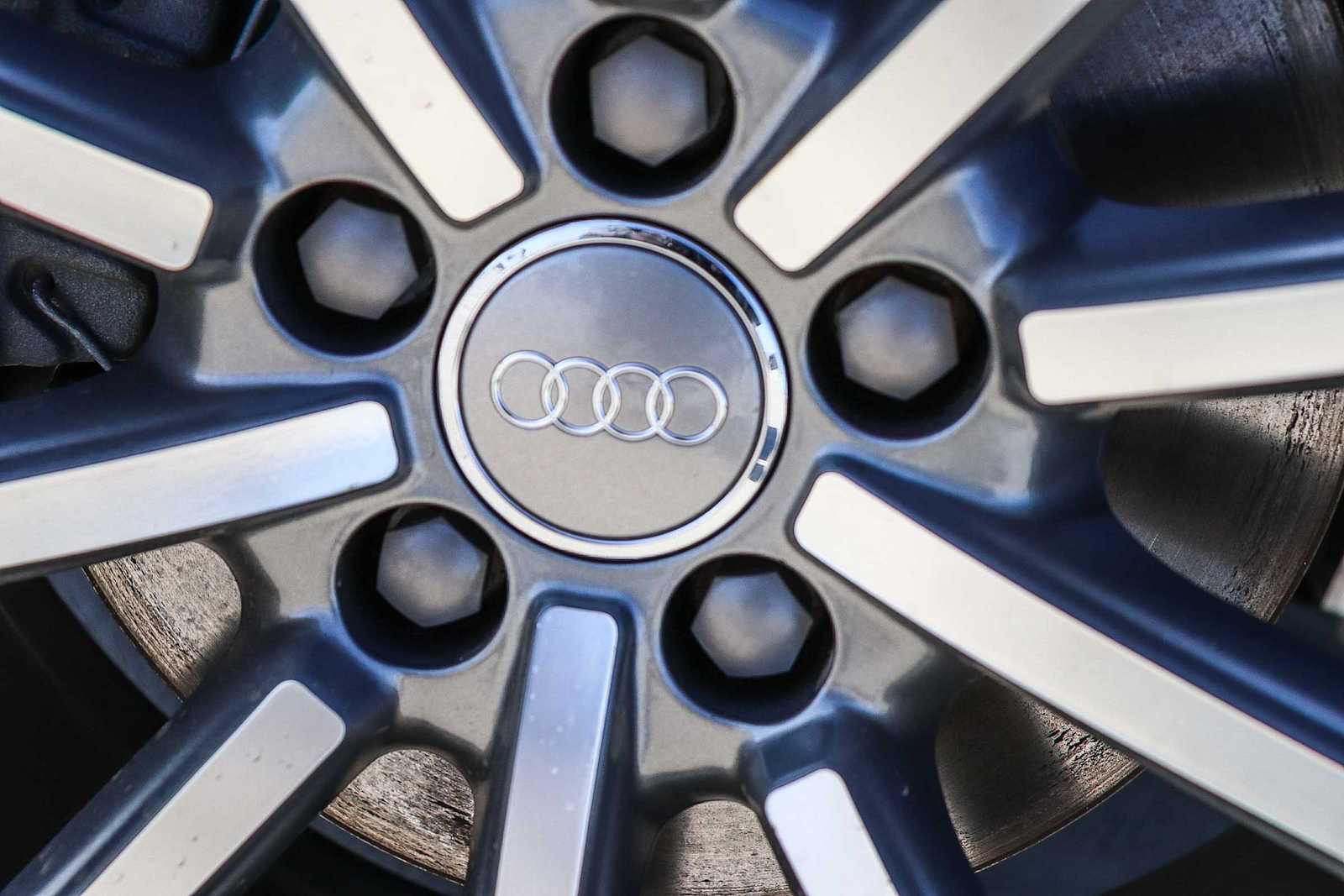 Thumbnail: 2018 Audi Q3 - 15