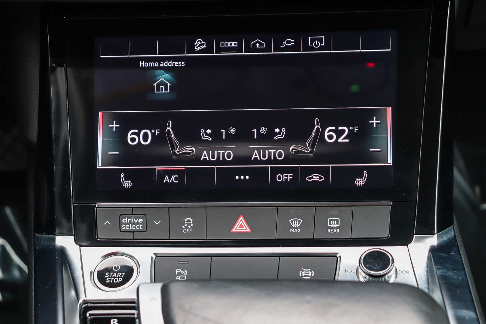 Thumbnail: 2022 Audi e-tron - 18