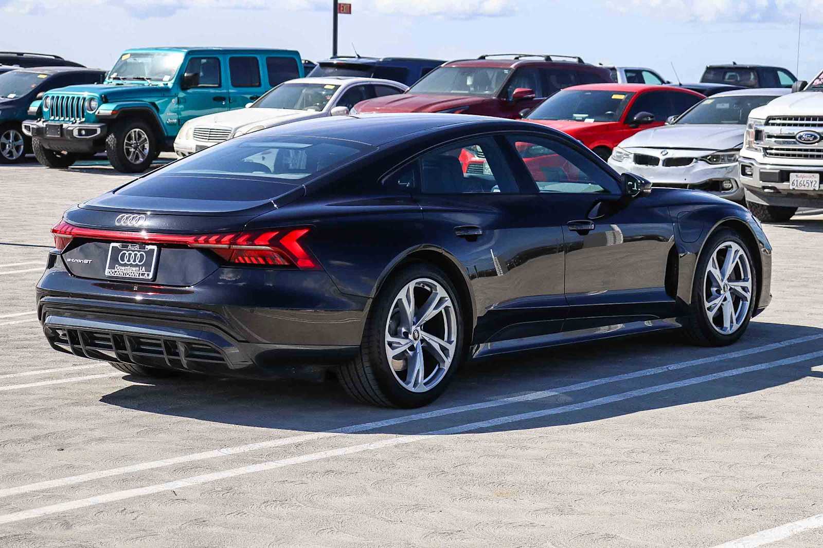 Thumbnail: 2023 Audi e-tron GT - 4