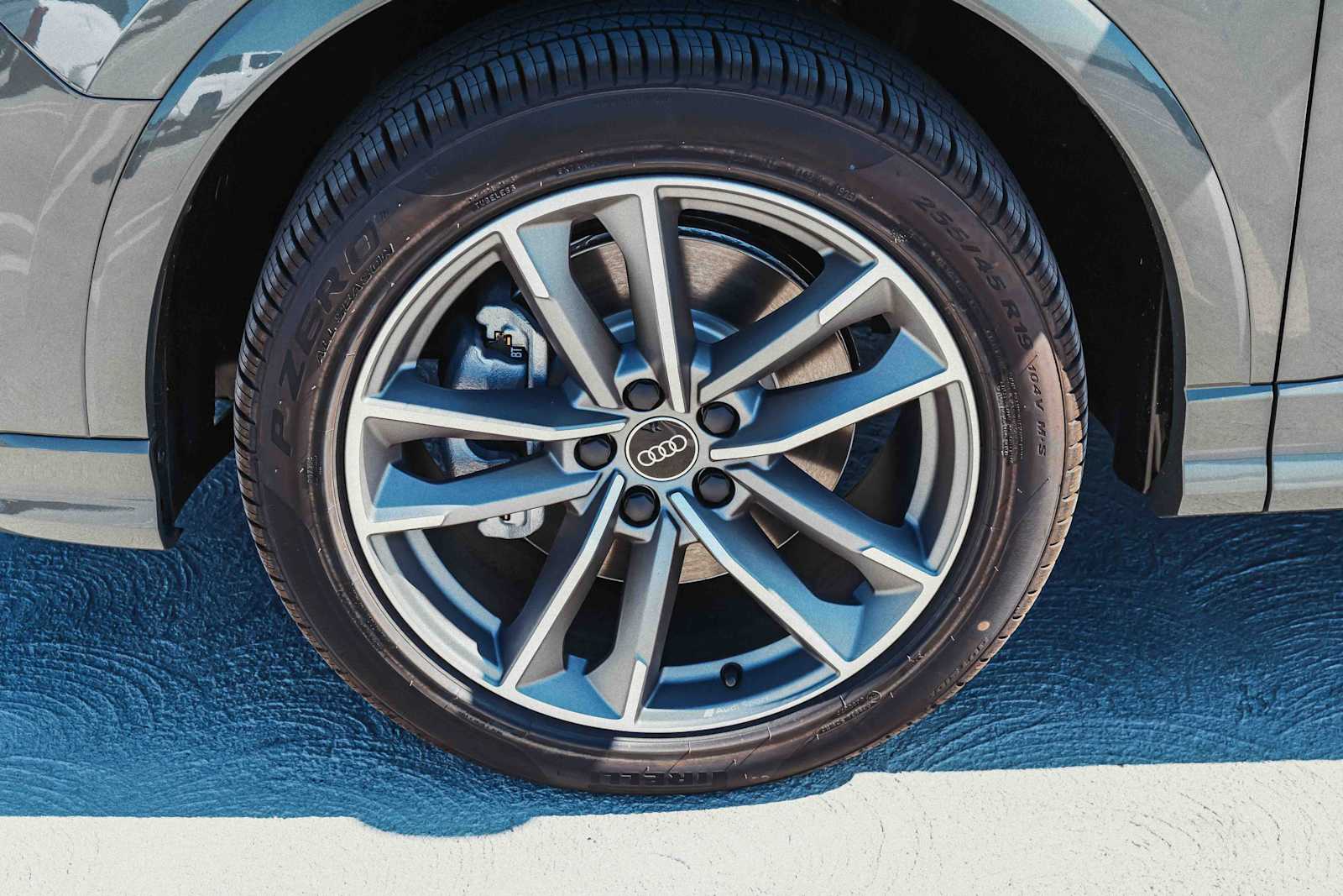 Thumbnail: 2025 Audi Q3 - 11