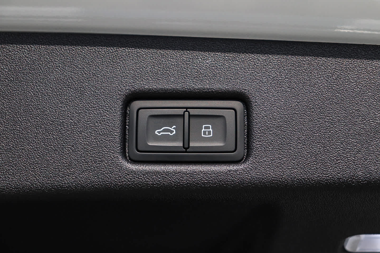 Thumbnail: 2025 Audi Q5 - 36