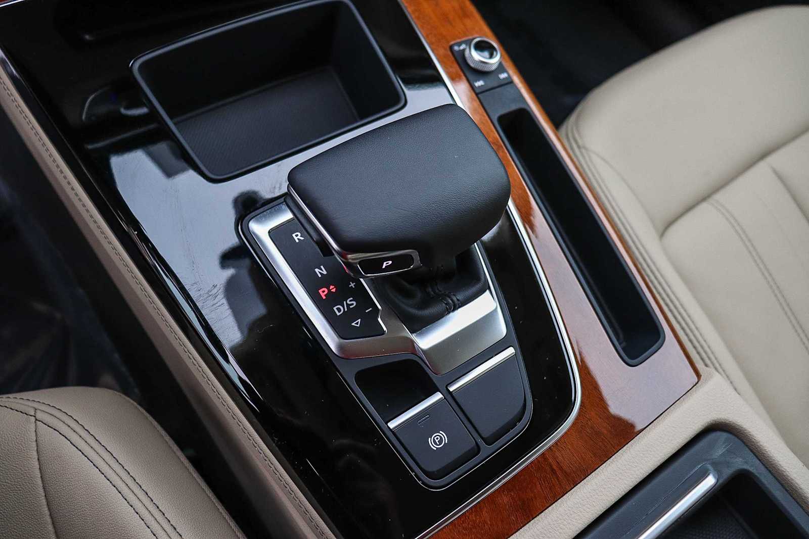 Thumbnail: 2022 Audi Q5 - 26