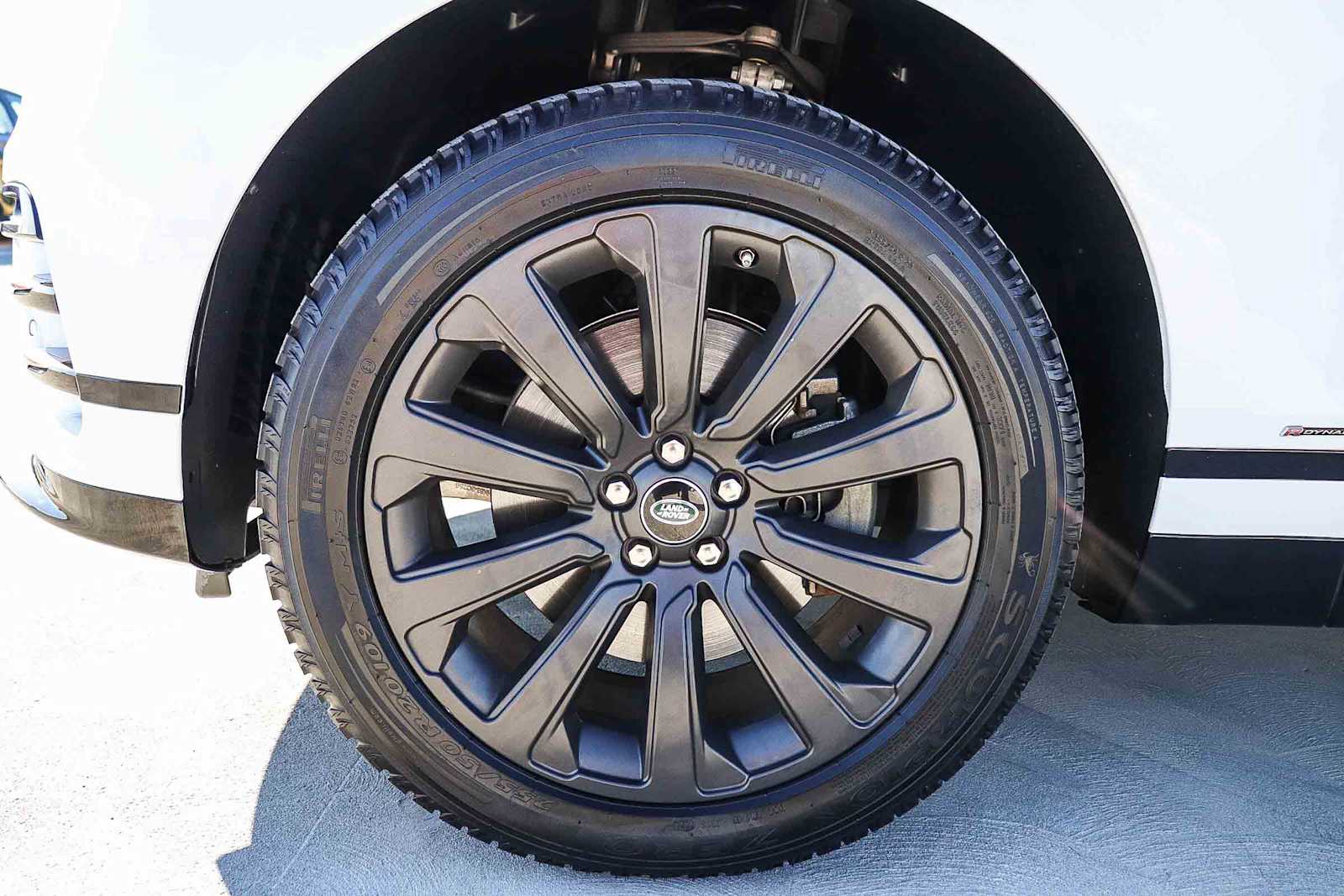 Thumbnail: 2020 Land Rover Range Rover Velar - 14