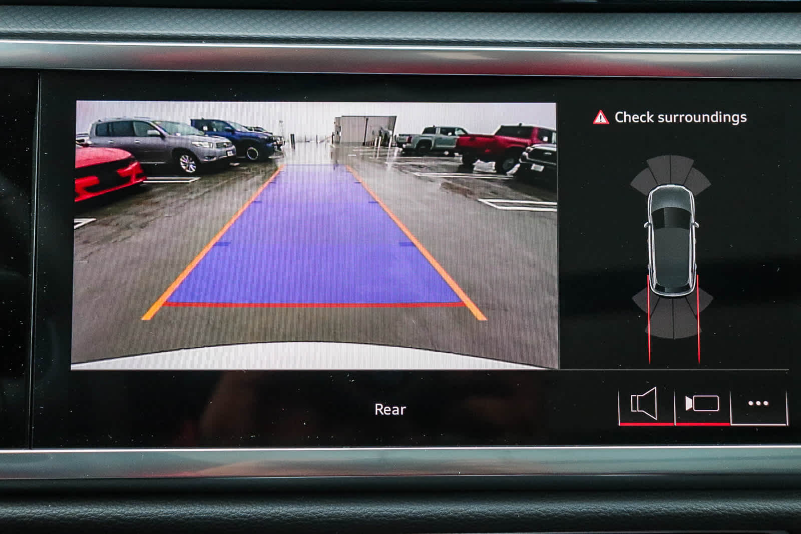 Thumbnail: 2025 Audi Q3 - 29