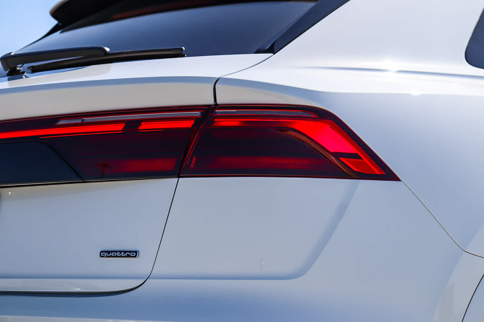 Thumbnail: 2026 Audi Q8 - 10