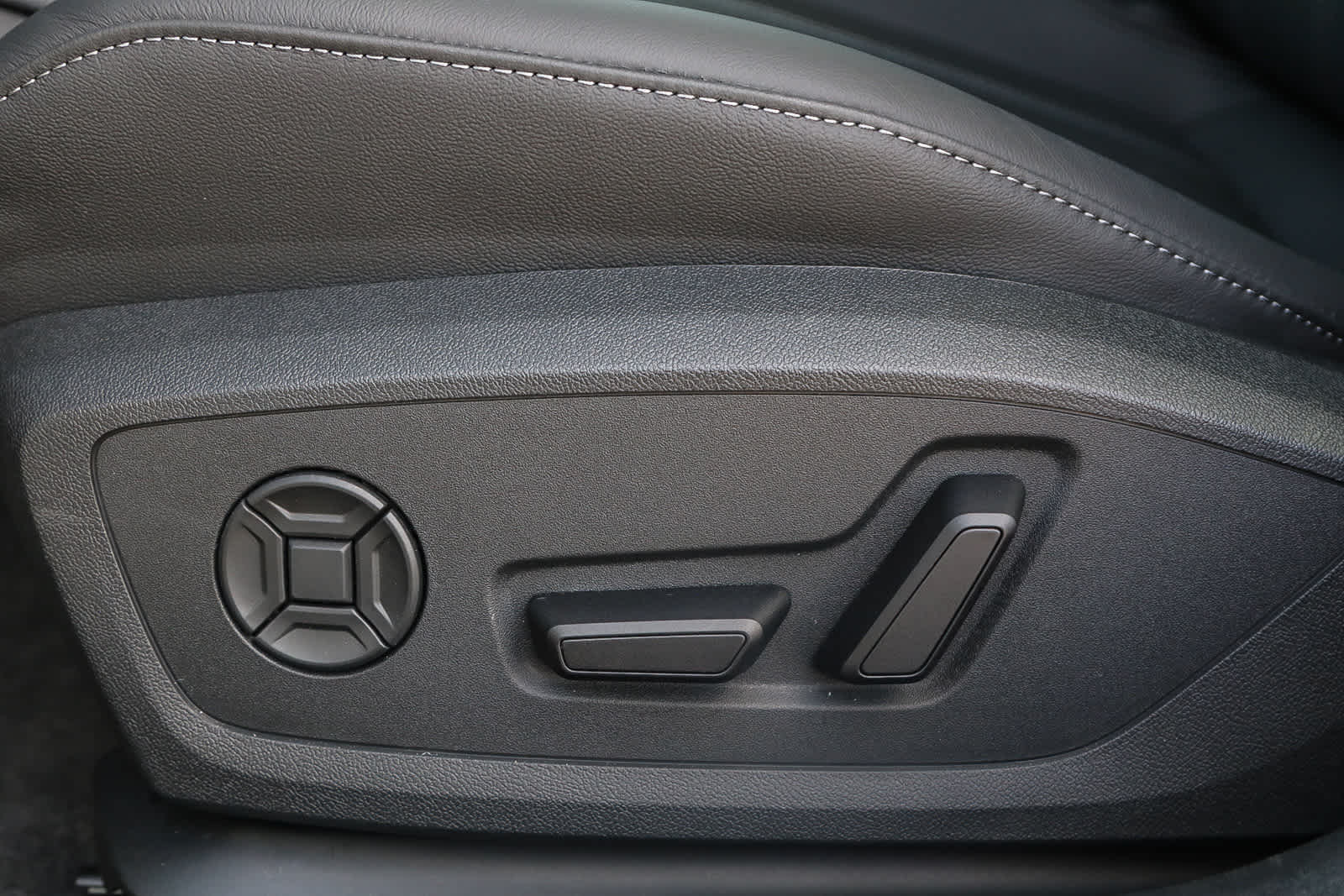 Thumbnail: 2025 Audi A5 - 21