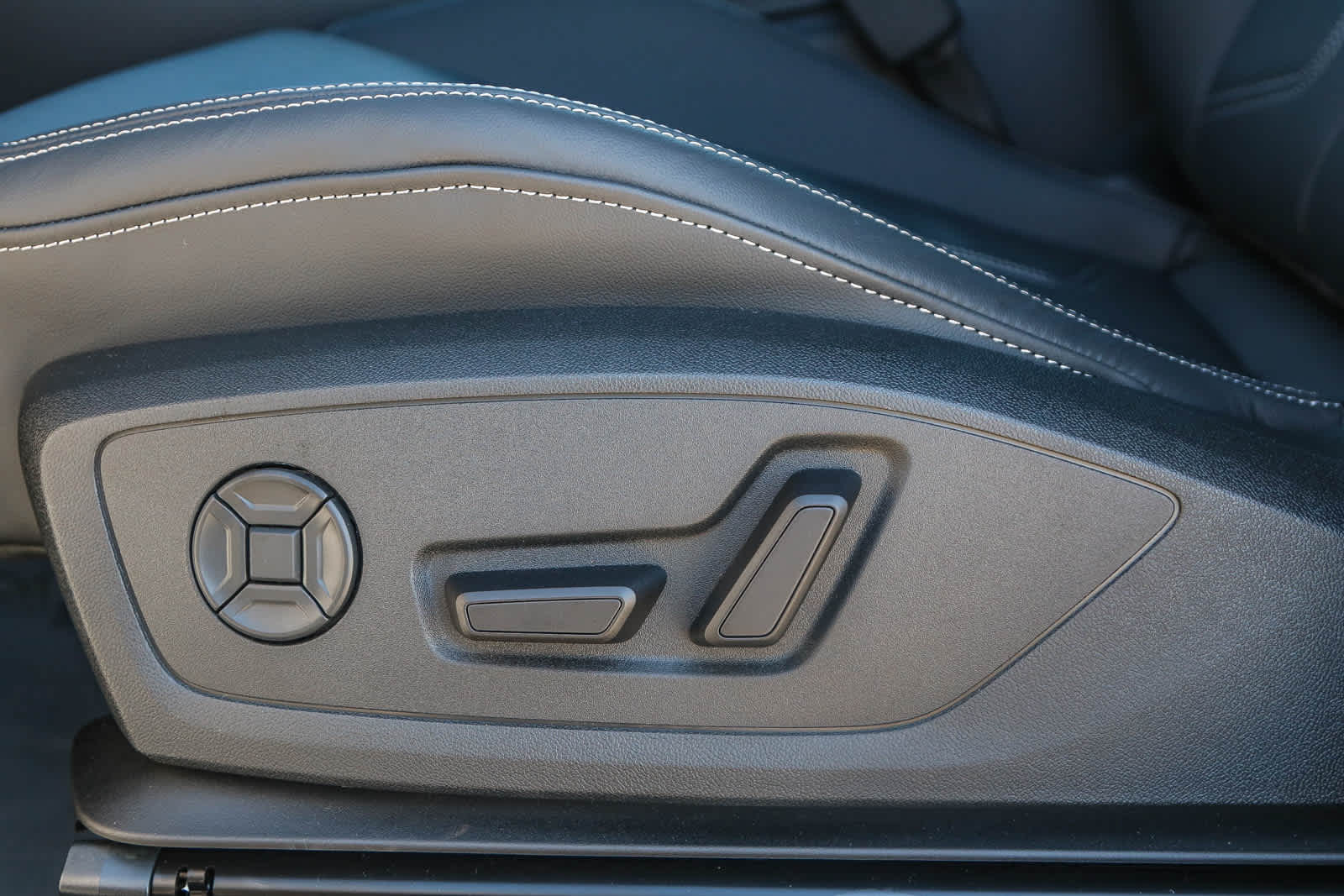 Thumbnail: 2025 Audi Q3 - 32