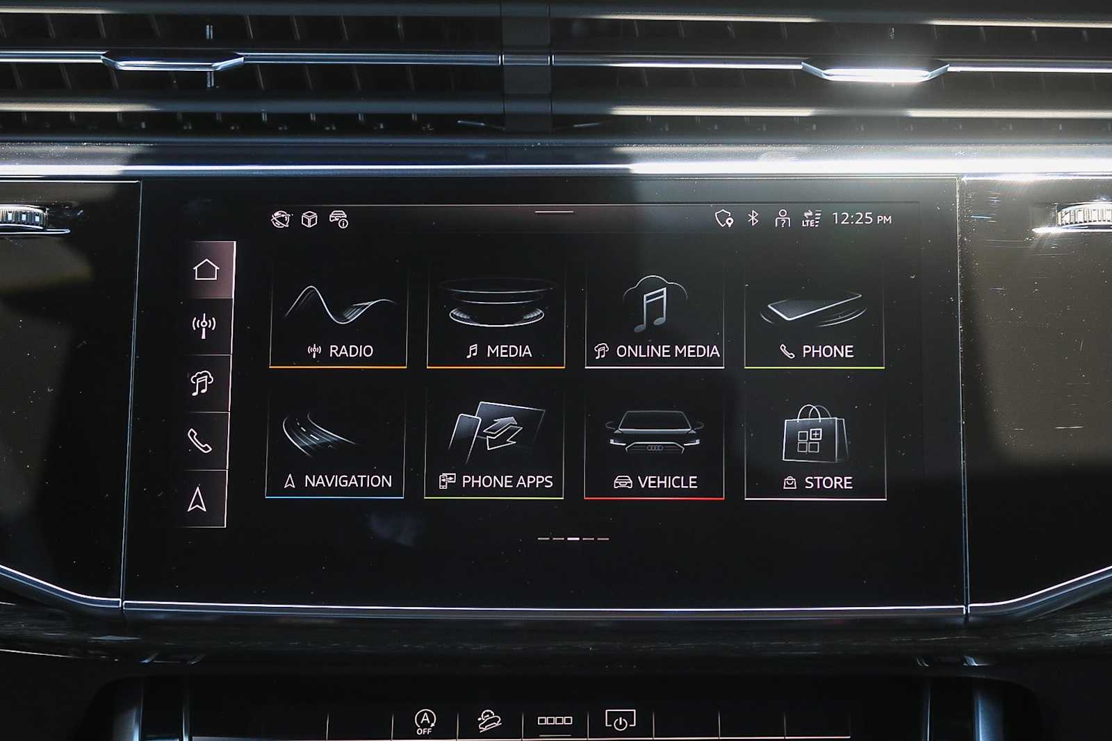 Thumbnail: 2025 Audi Q7 - 15