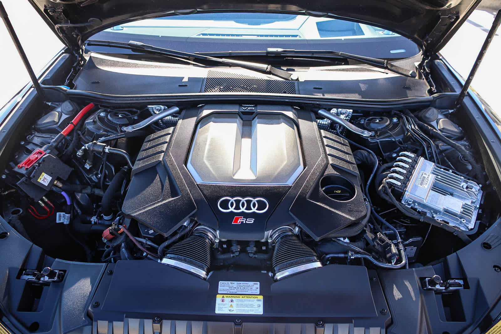 Thumbnail: 2025 Audi RS 6 - 43