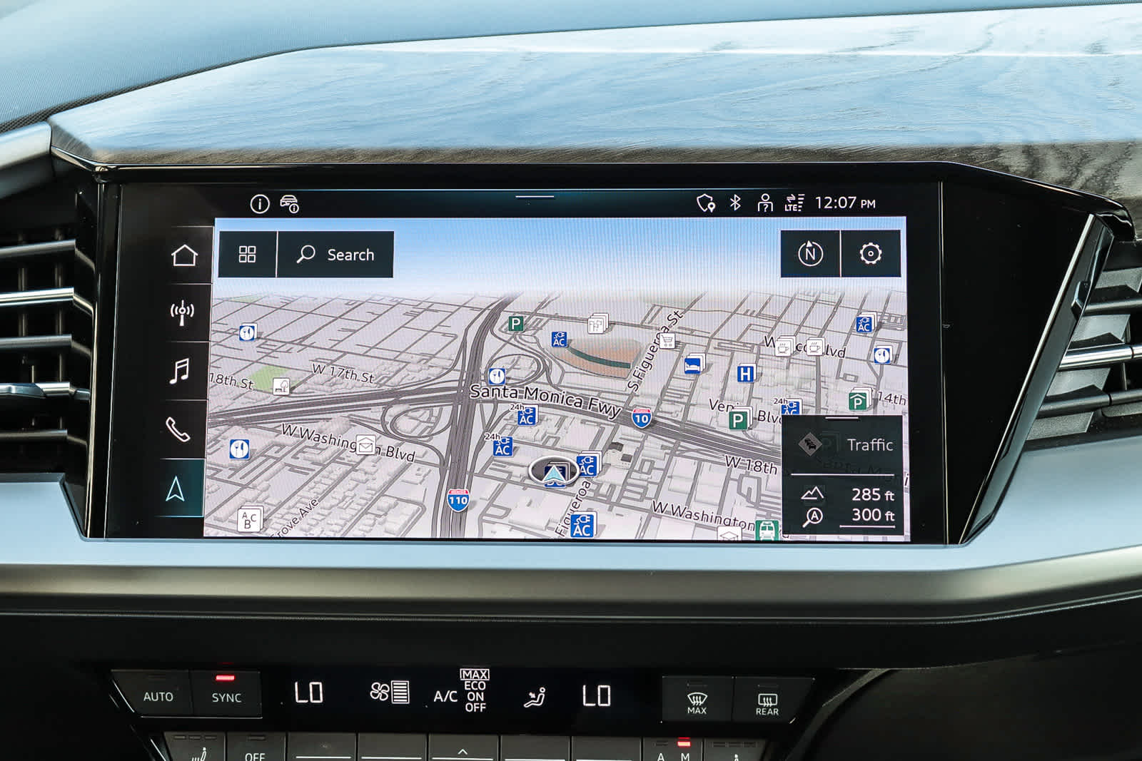 Thumbnail: 2023 Audi Q4 e-tron - 18