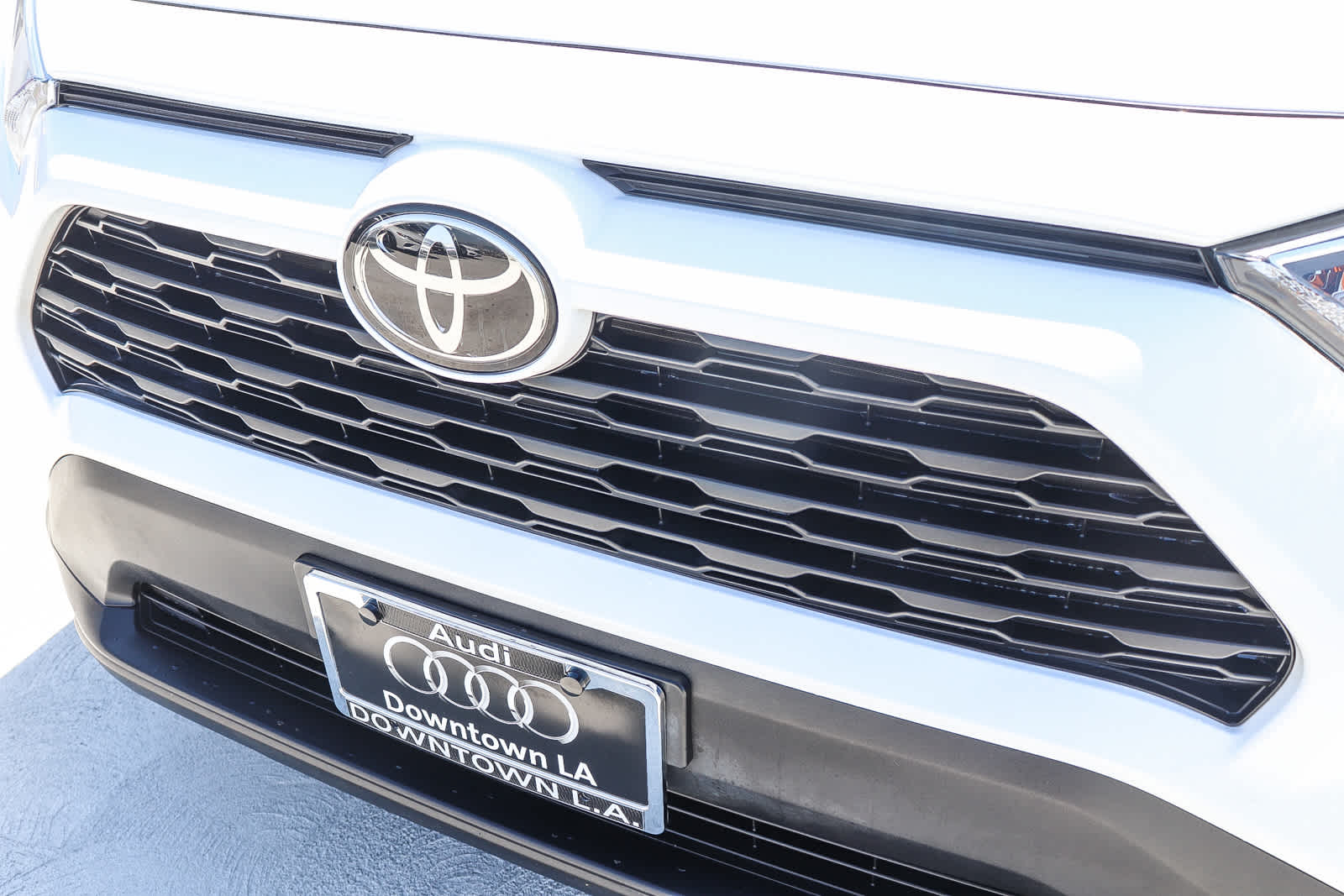 Thumbnail: 2021 Toyota RAV4 - 10