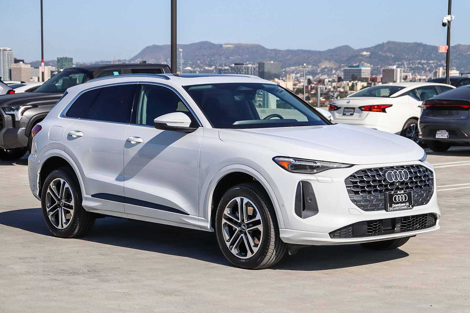 Thumbnail: 2025 Audi Q5 - 3