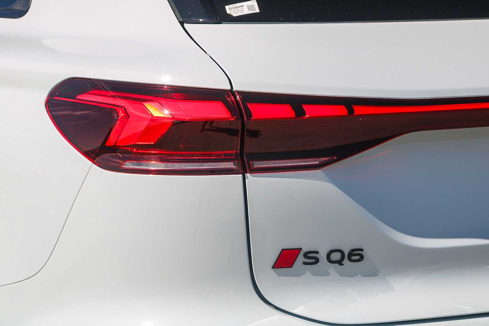 Thumbnail: 2025 Audi SQ6 e-tron - 9