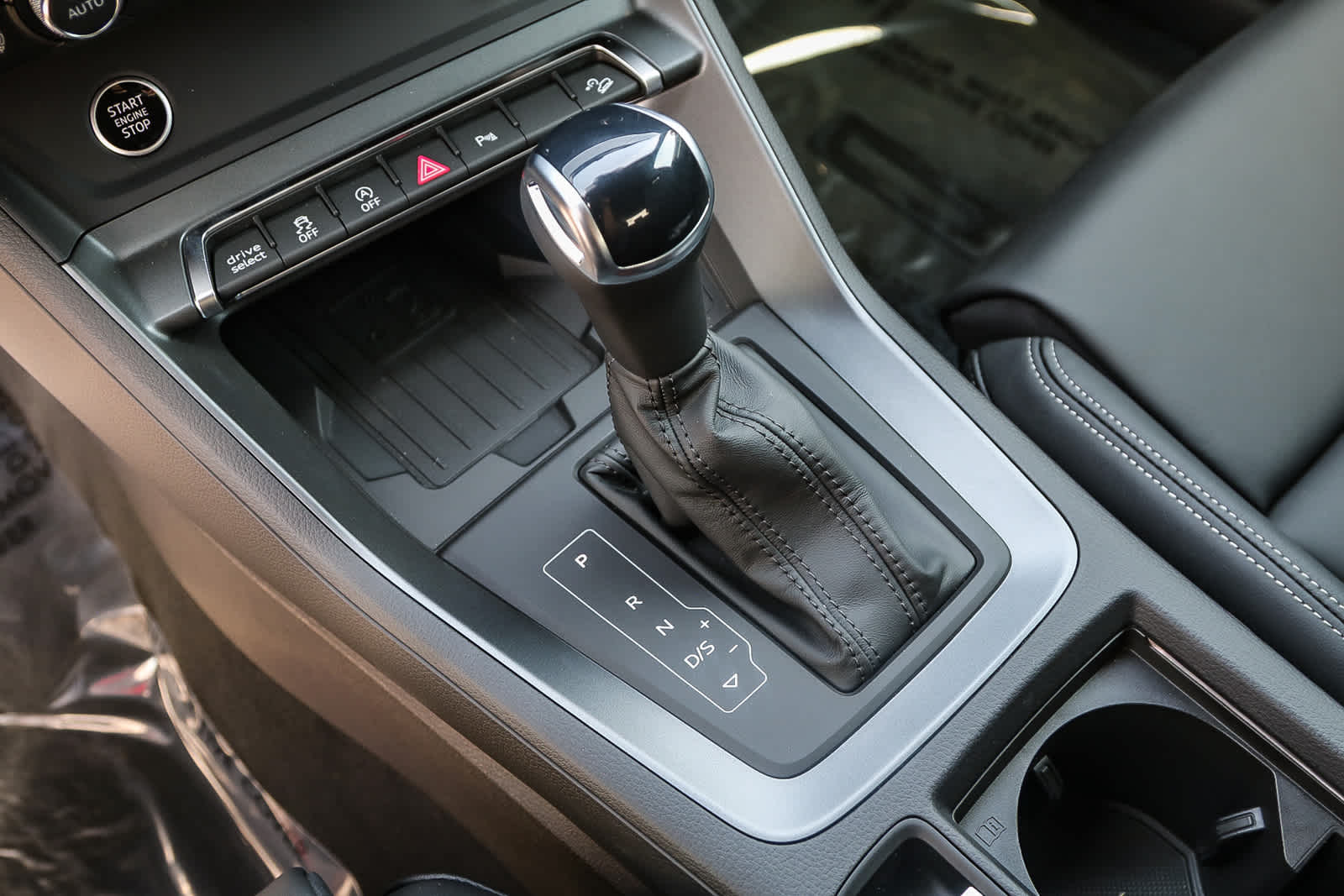 Thumbnail: 2025 Audi Q3 - 19