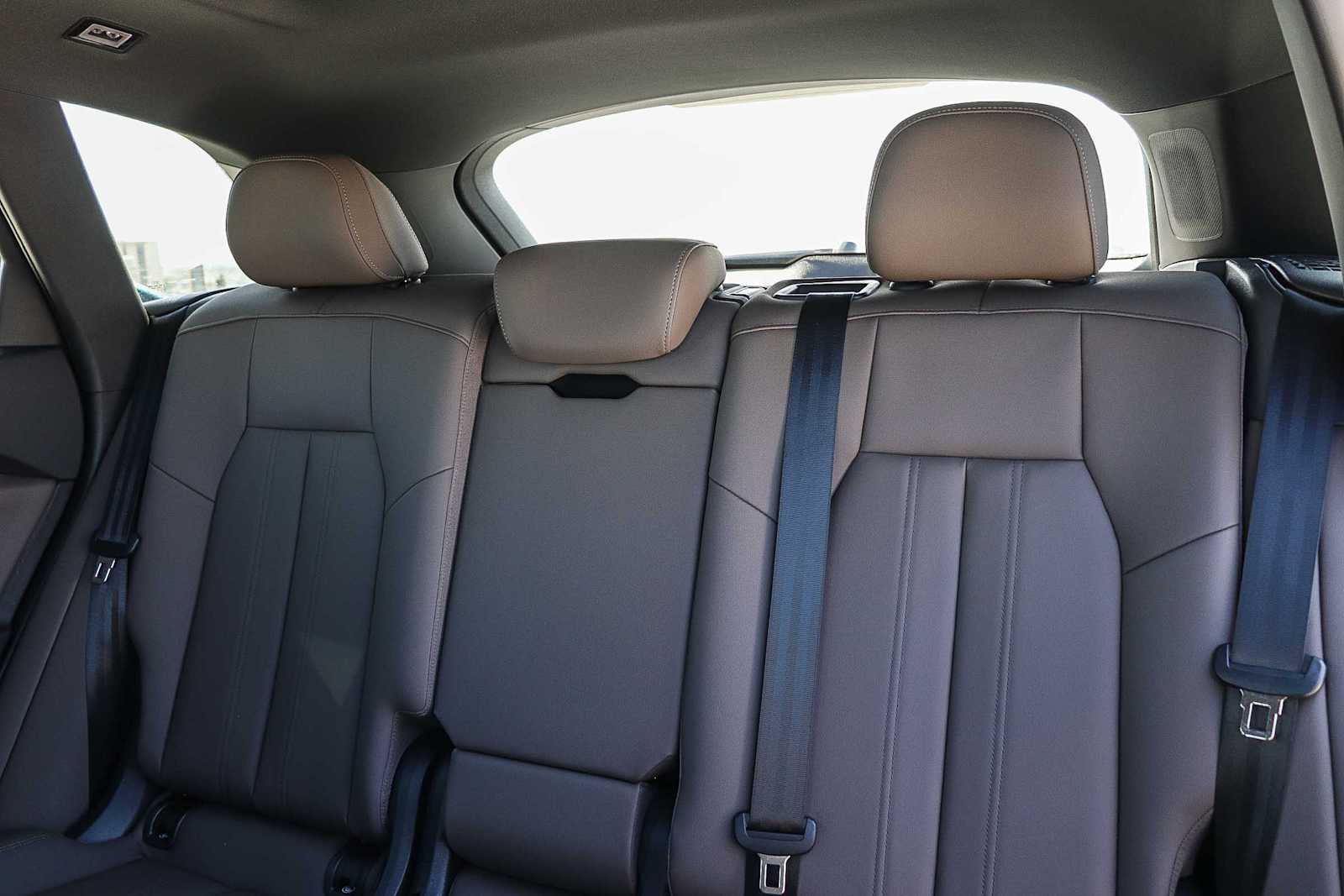 Thumbnail: 2025 Audi Q5 - 23