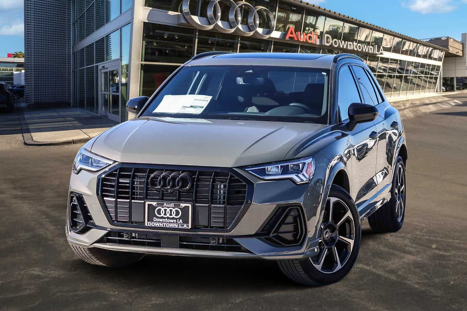 Thumbnail: 2025 Audi Q3 - 1