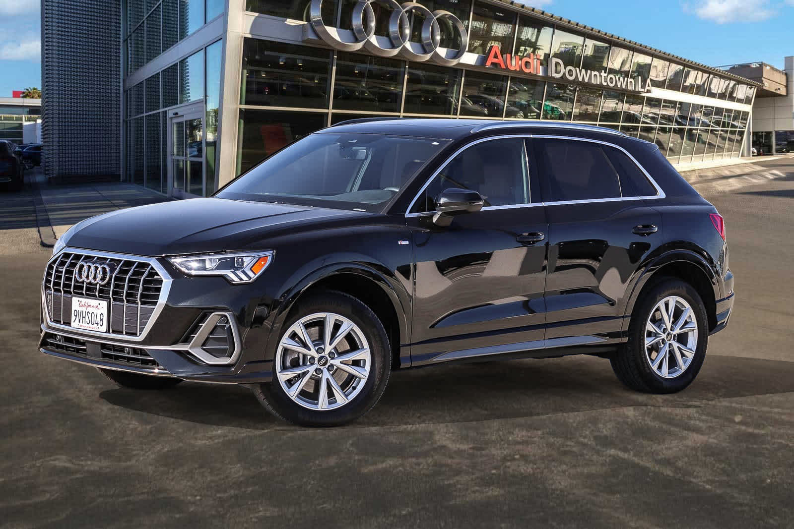 Thumbnail: 2025 Audi Q3 - 1