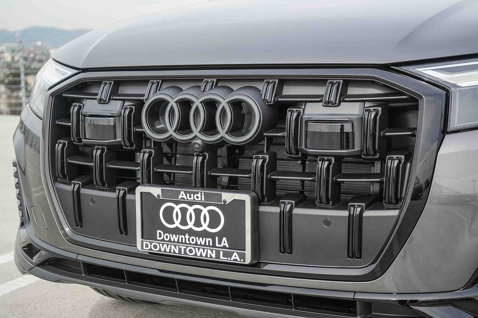 Thumbnail: 2026 Audi Q7 - 6