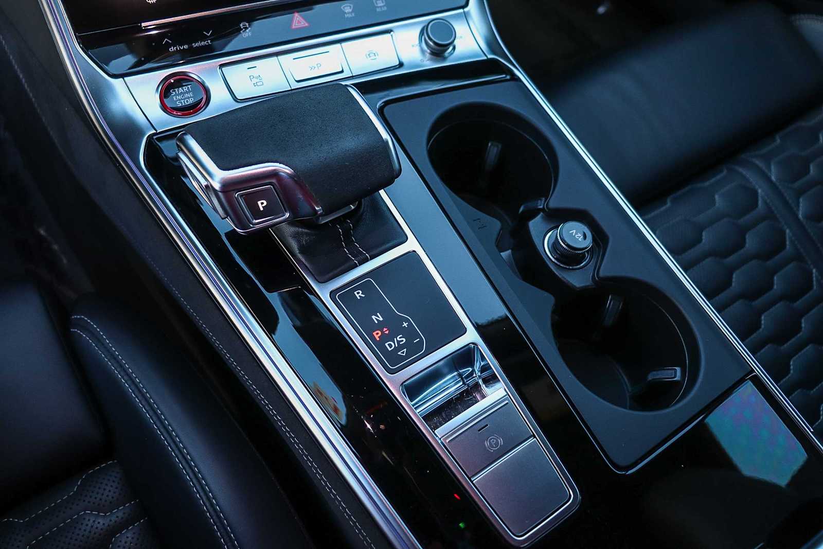 Thumbnail: 2023 Audi RS 7 - 26