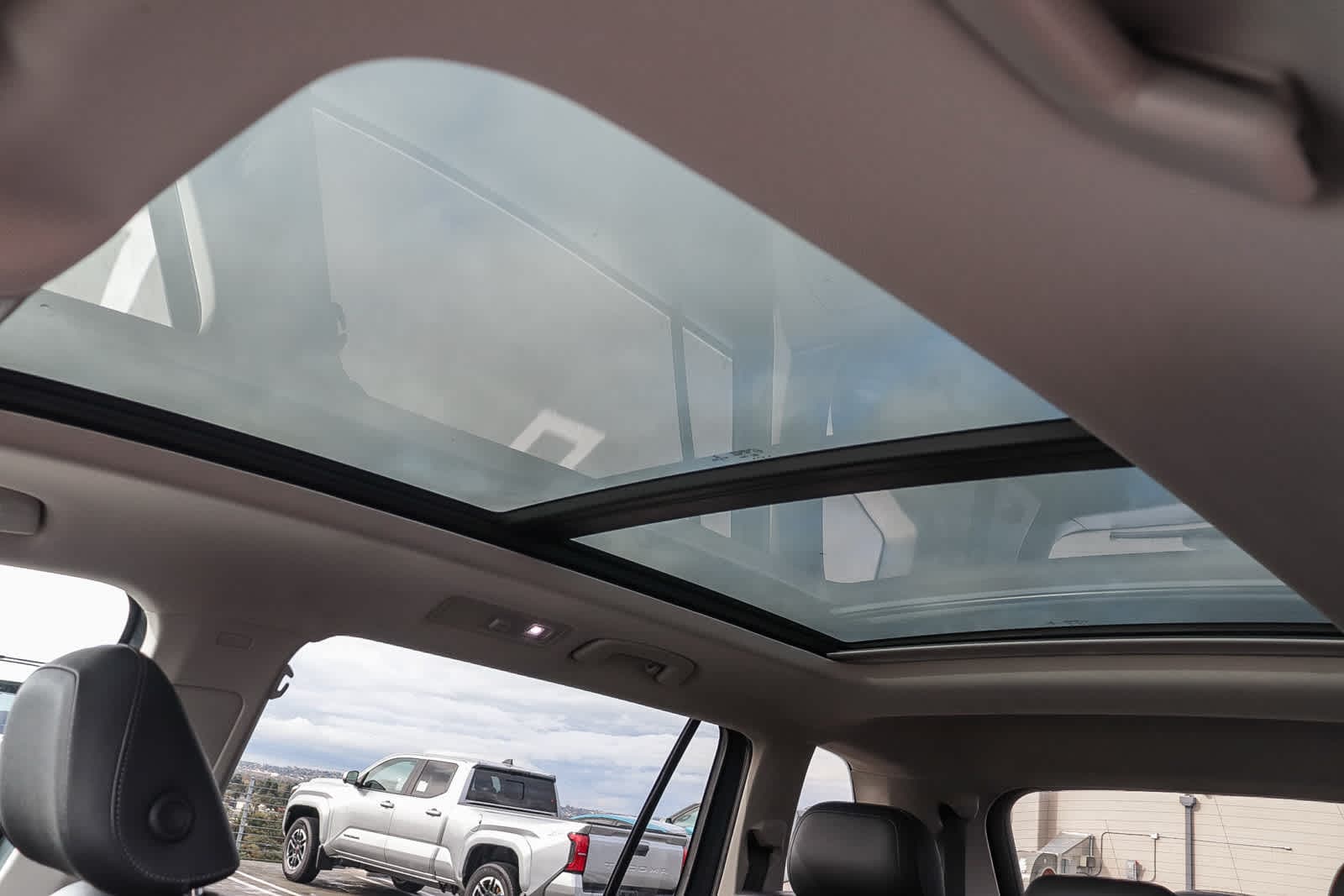 Thumbnail: 2020 Volkswagen Tiguan - 32