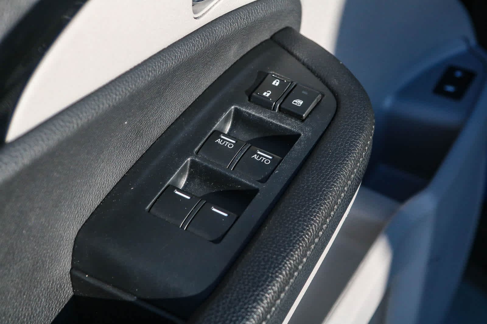 Thumbnail: 2022 Honda Pilot - 27