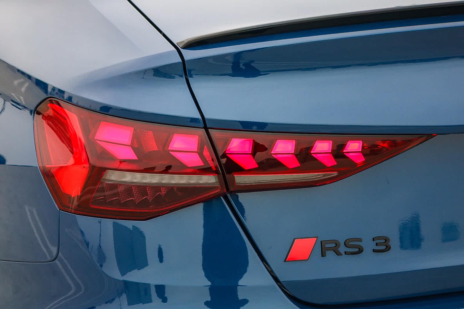 Thumbnail: 2025 Audi RS 3 - 11