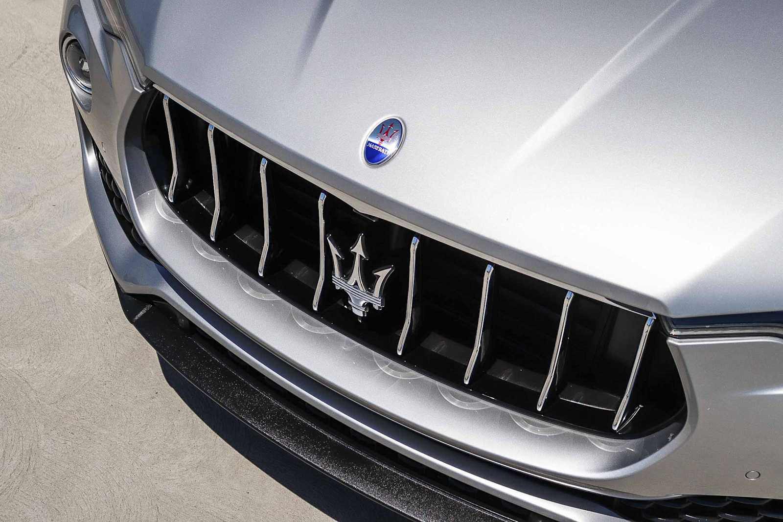 Thumbnail: 2017 Maserati Levante - 8