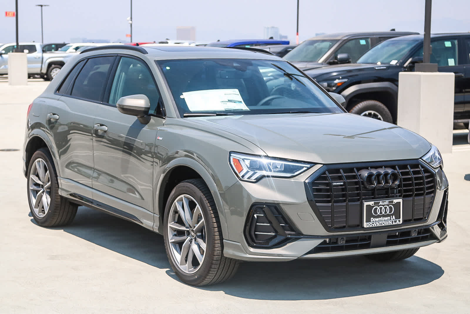 Thumbnail: 2025 Audi Q3 - 3