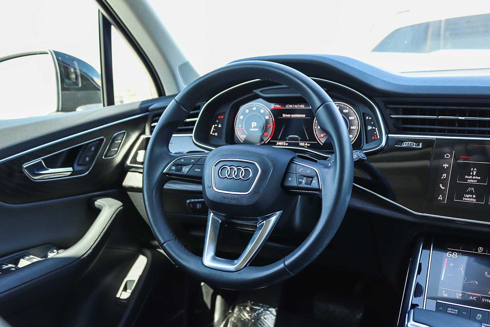 Thumbnail: 2022 Audi Q7 - 21