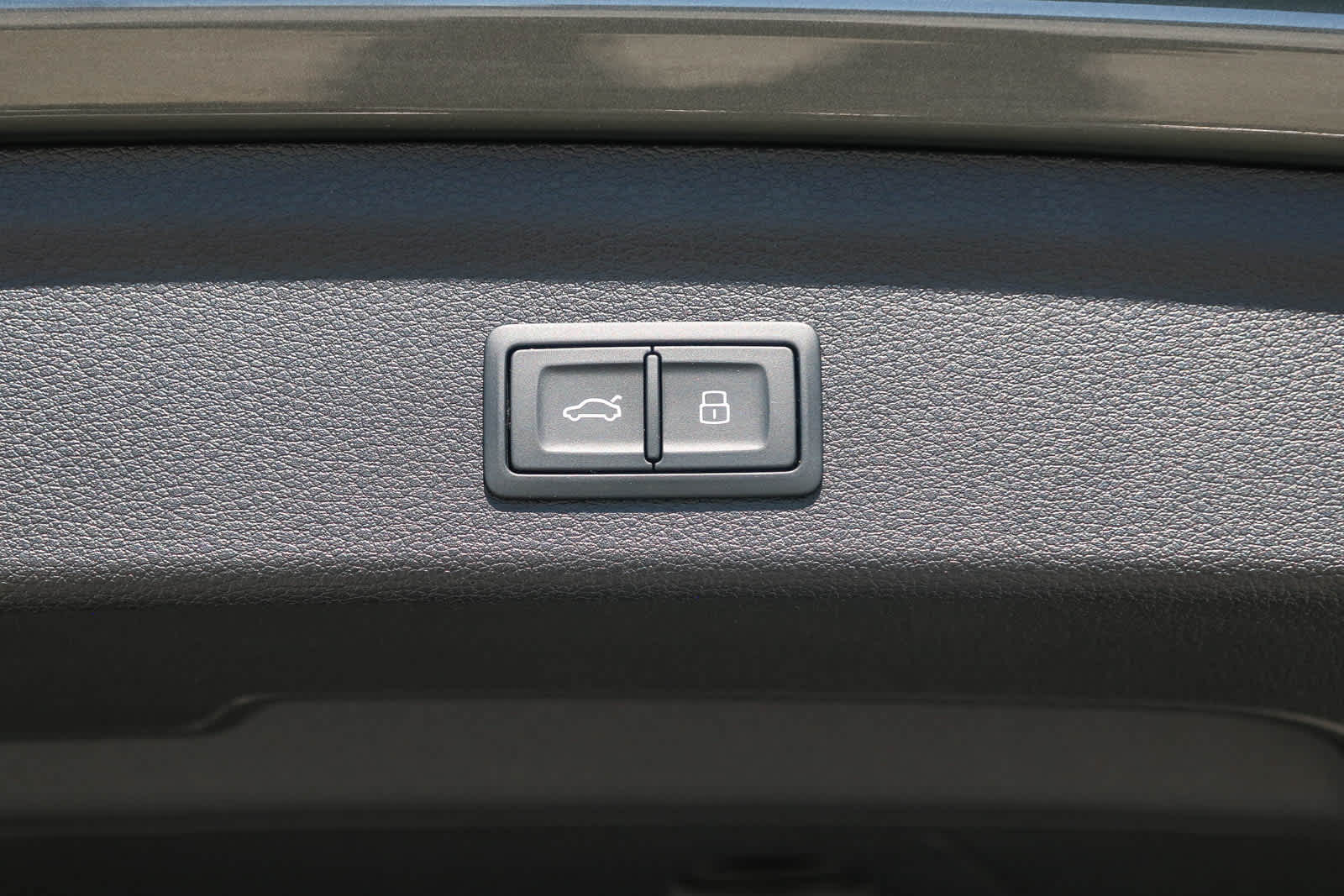 Thumbnail: 2025 Audi Q3 - 47