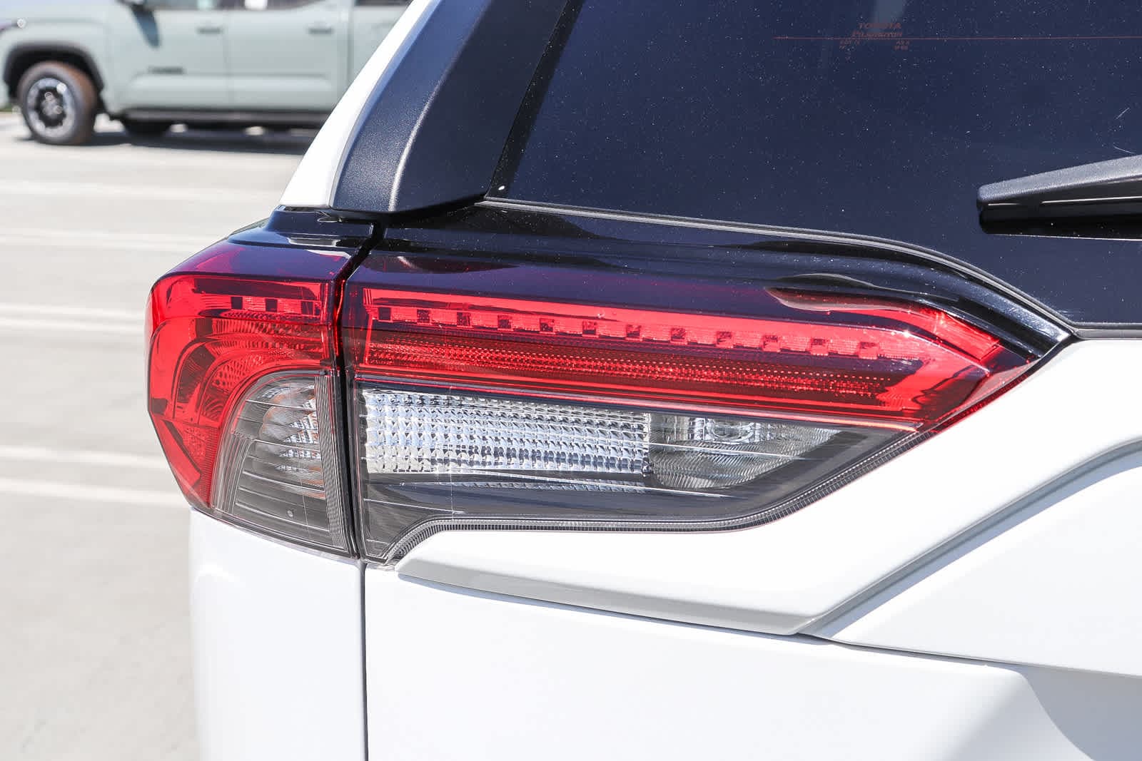 Thumbnail: 2021 Toyota RAV4 - 7