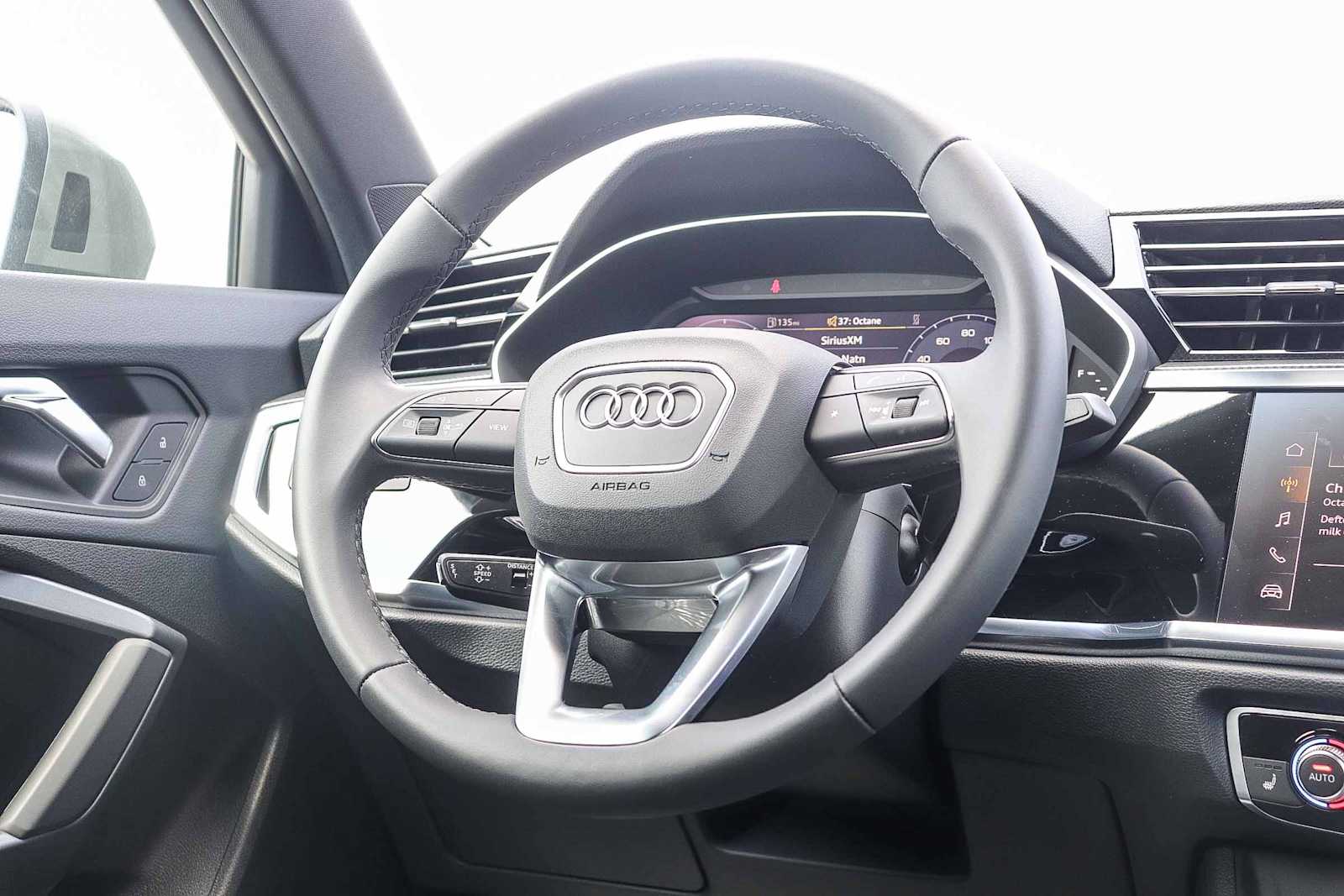 Thumbnail: 2025 Audi Q3 - 16
