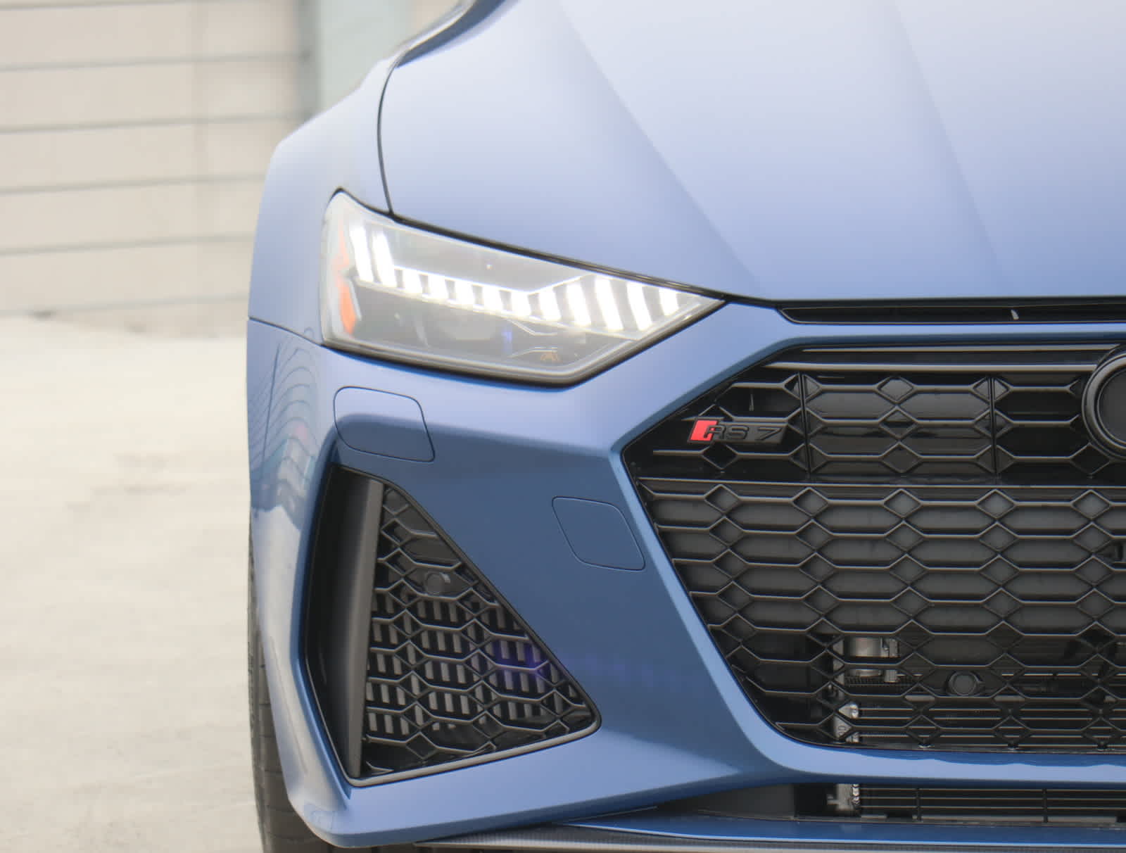 Thumbnail: 2025 Audi RS 7 - 5