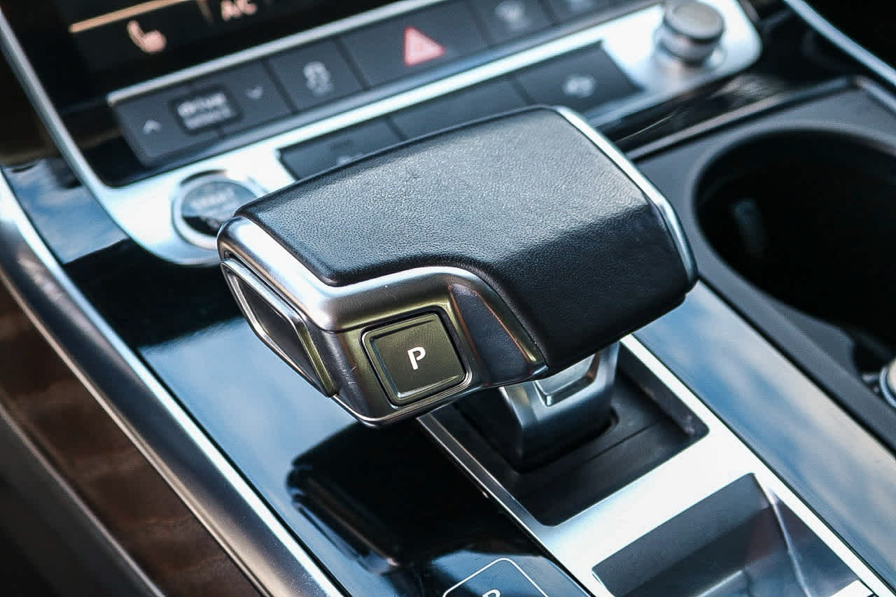 Thumbnail: 2022 Audi Q8 - 29